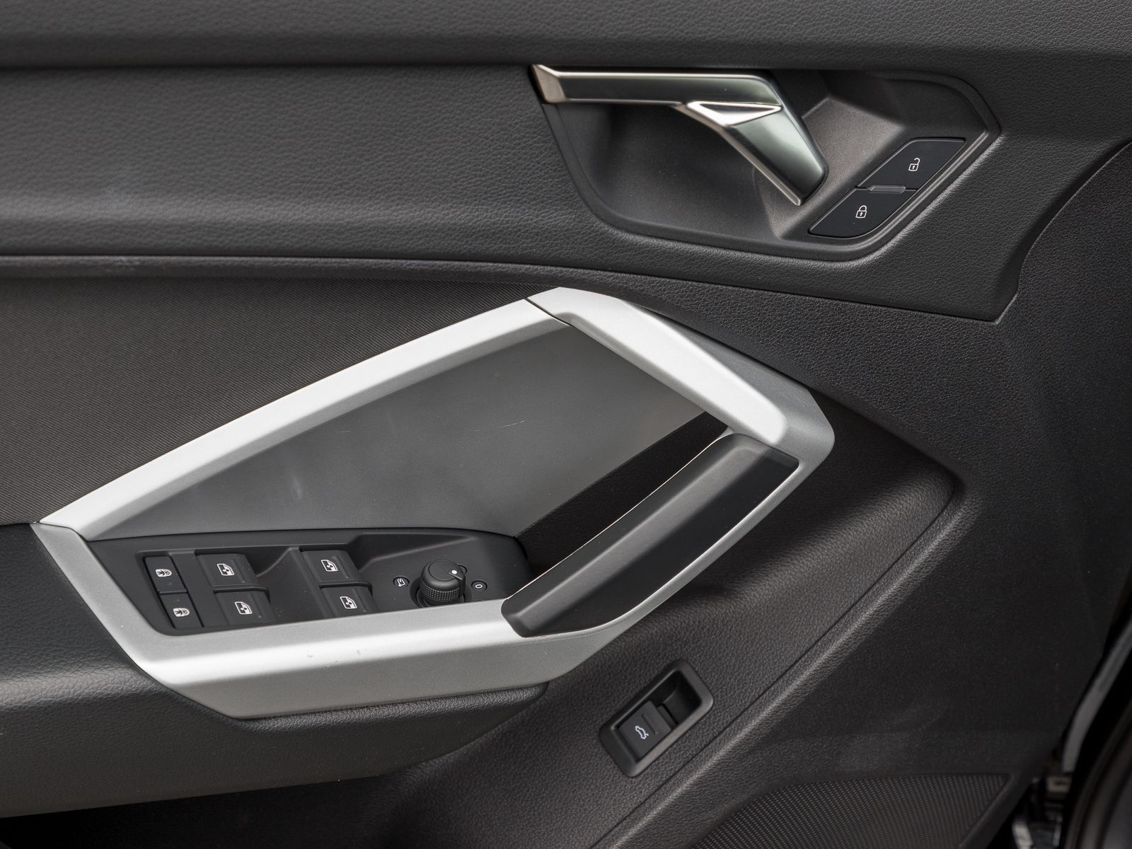 Audi Q3 35 TDI Q S LINE - Samsaru's Car Outlet