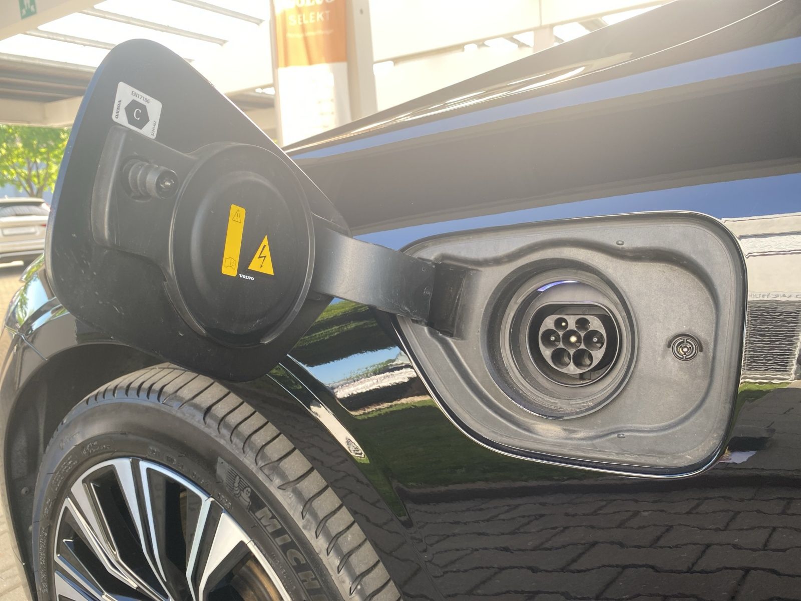 Volvo V60 T8 Plus Bright MRY*SHZ*PDC