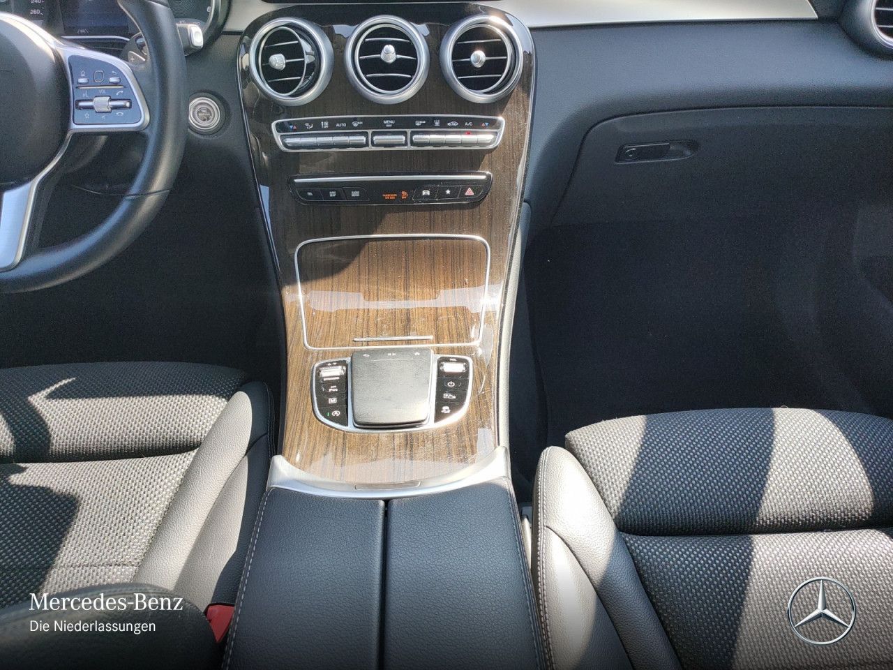 Mercedes-Benz GLC 300 d 4M Exclusive - Samsaru's Car Outlet