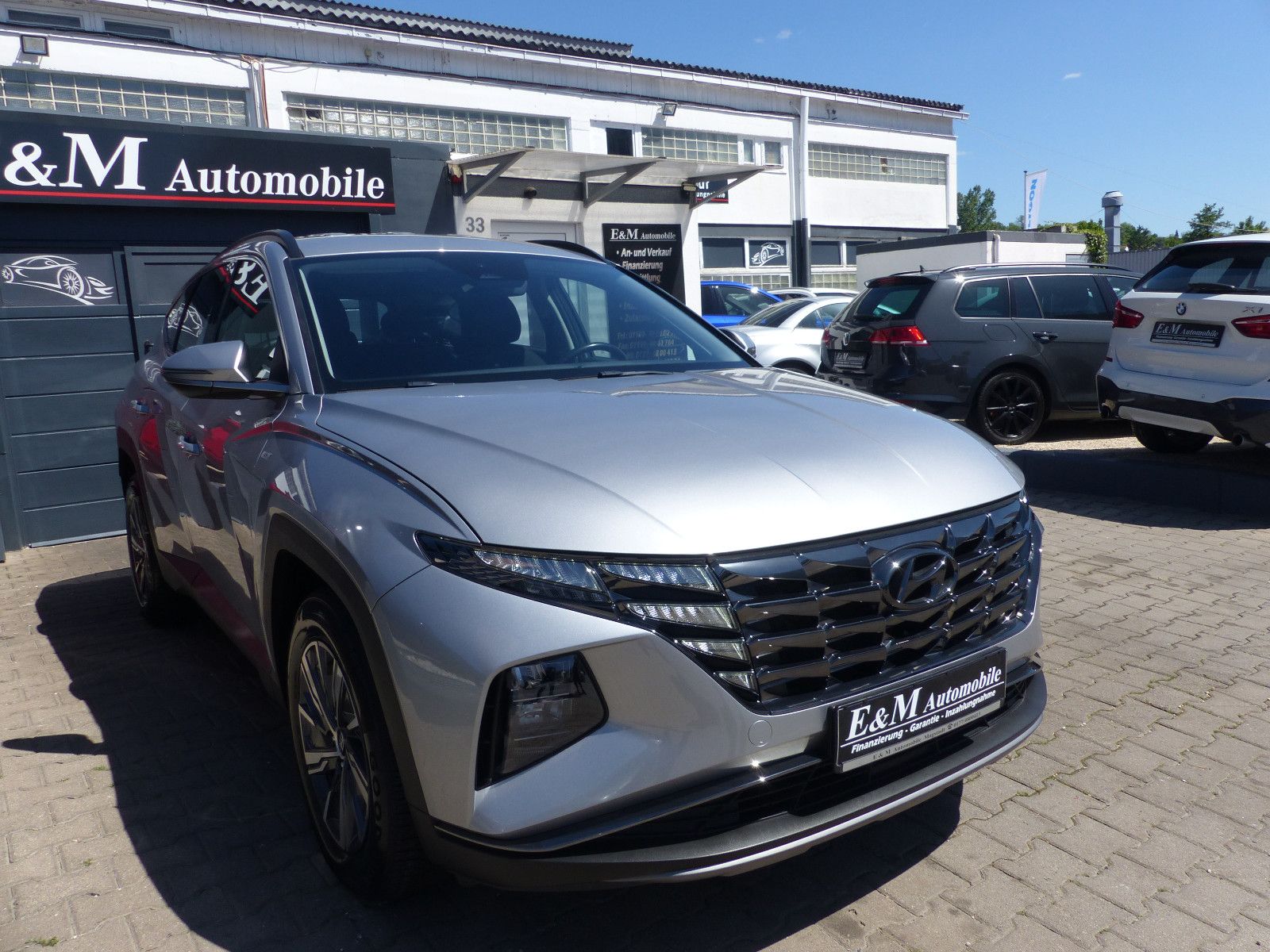 Hyundai Tucson Select 2WD - Samsaru's Car Outlet