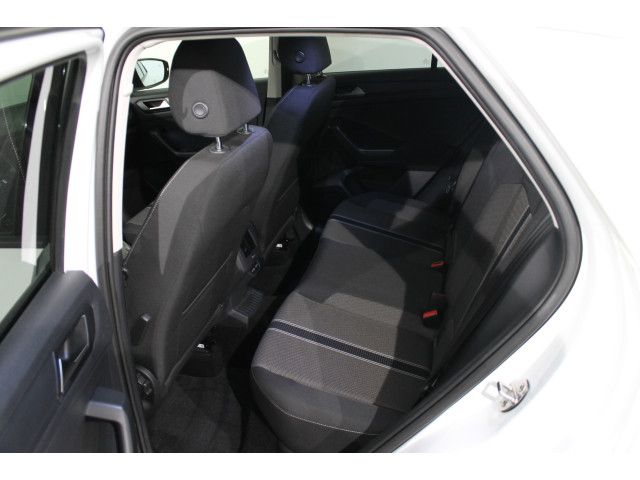 Volkswagen T-Roc 1.5 TSI Style - Samsaru's Car Outlet