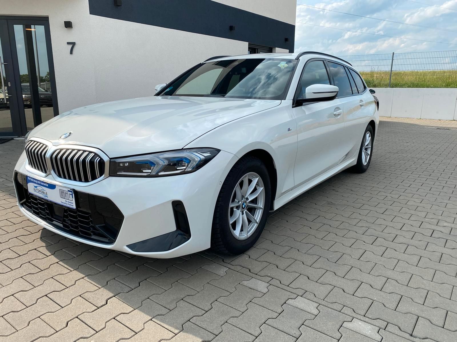 BMW 320 d M Sport - Samsaru's Car Outlet