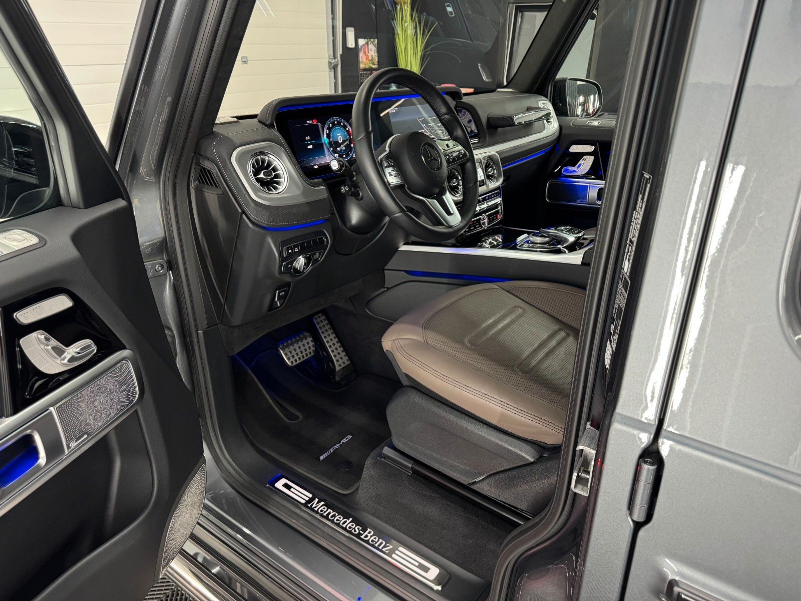 Mercedes-Benz G 500 Exclusive - Samsaru's Car Outlet
