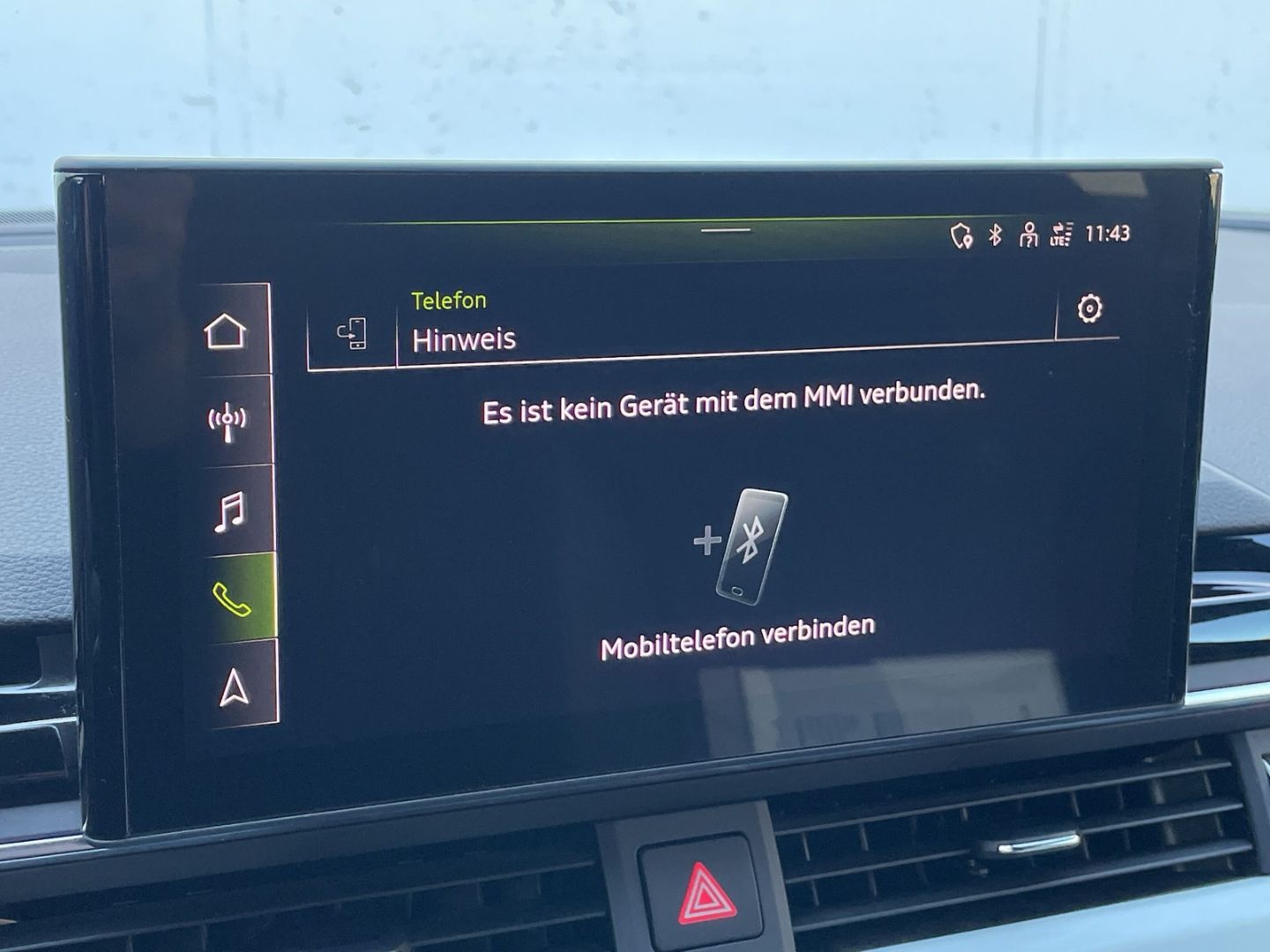 Audi A4 40 TFSI Avant S line quattro Matrix/AHK/Pano/