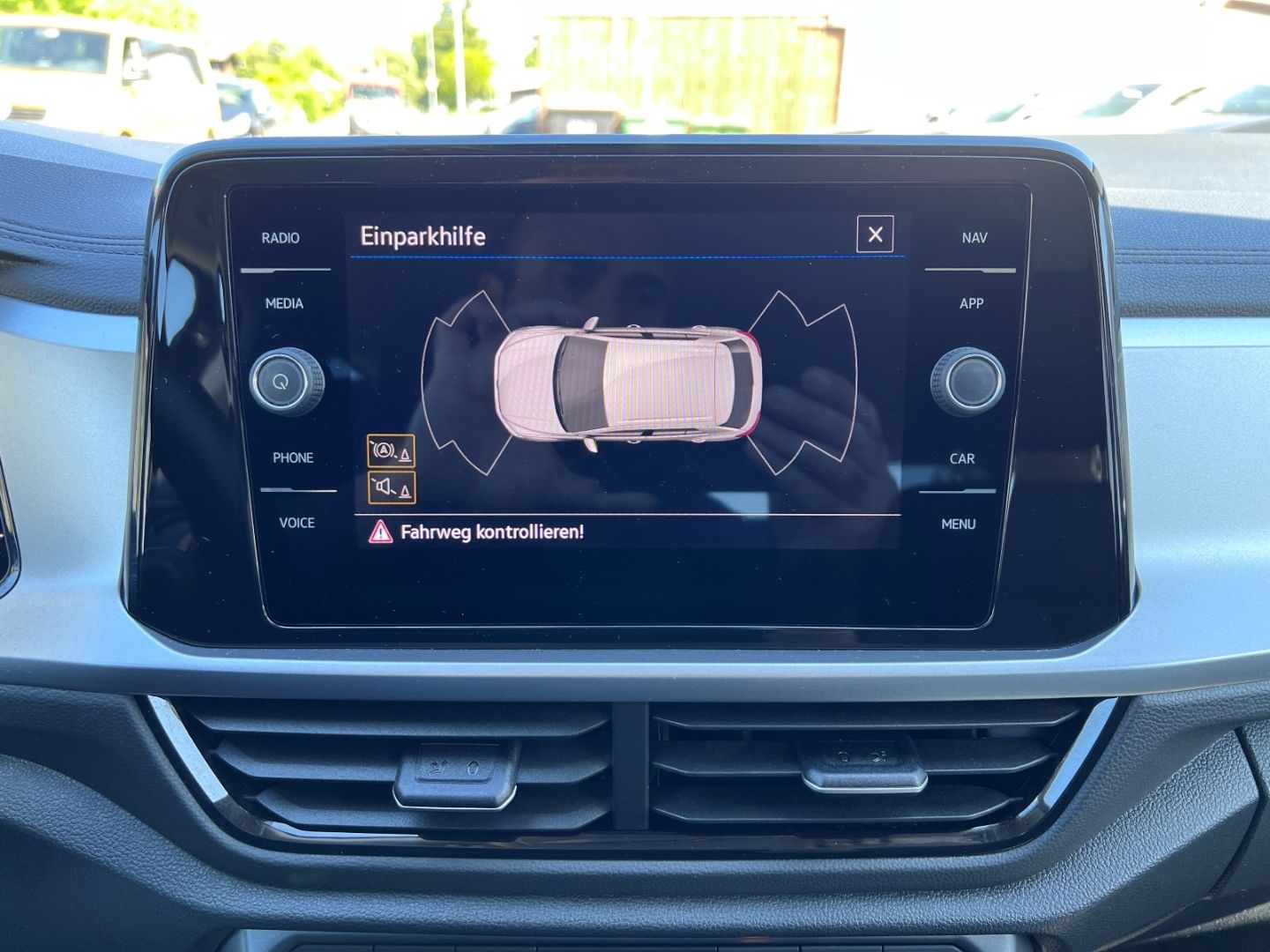 Volkswagen T-Roc 1.0TSI Life - Samsaru's Car Outlet