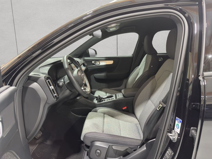 Volvo XC40 B3 B DKG Core *NAVI*CAR PLAY*RFK*