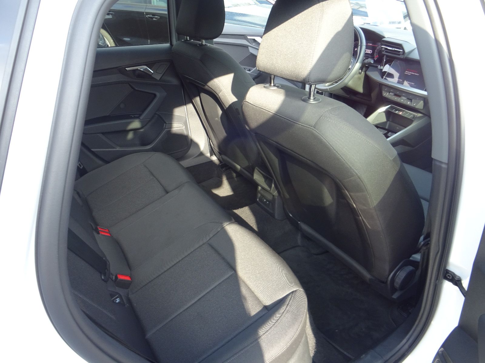 Audi A3 Sportback 30 TFSI S line Navi LED SHZ Virtual