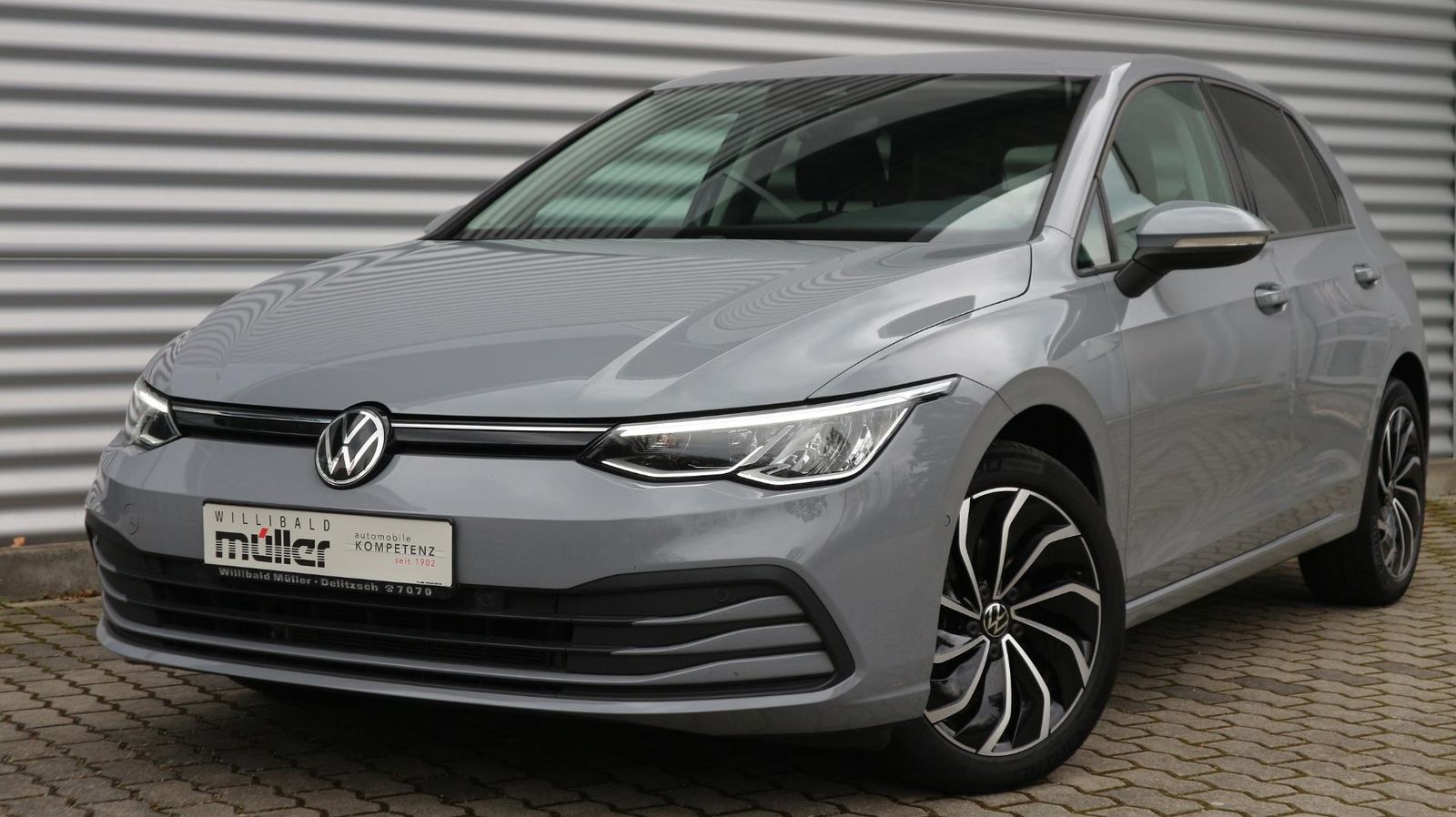 Volkswagen Golf Life - Samsaru's Car Outlet