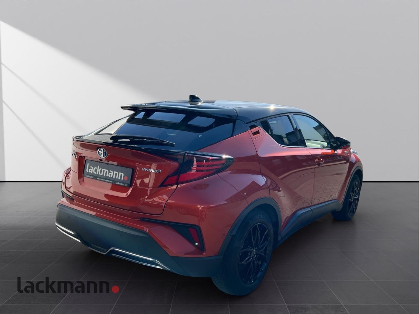 Toyota C-HR 2.0 Hybrid Orange Edition - Samsaru's Car Outlet