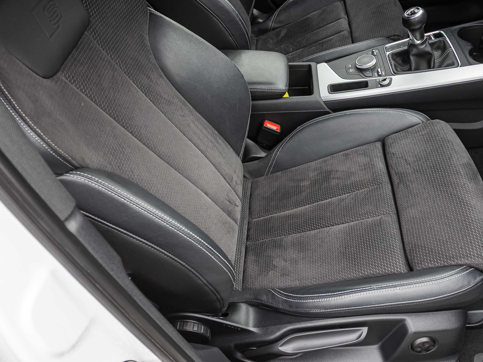 Audi A4 Avant S line 35TFSI - Samsaru's Car Outlet
