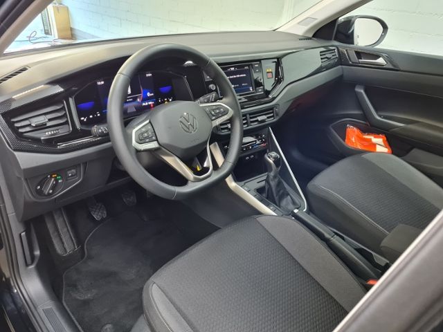 Volkswagen Taigo 1.0 TSI Life - Samsaru's Car Outlet