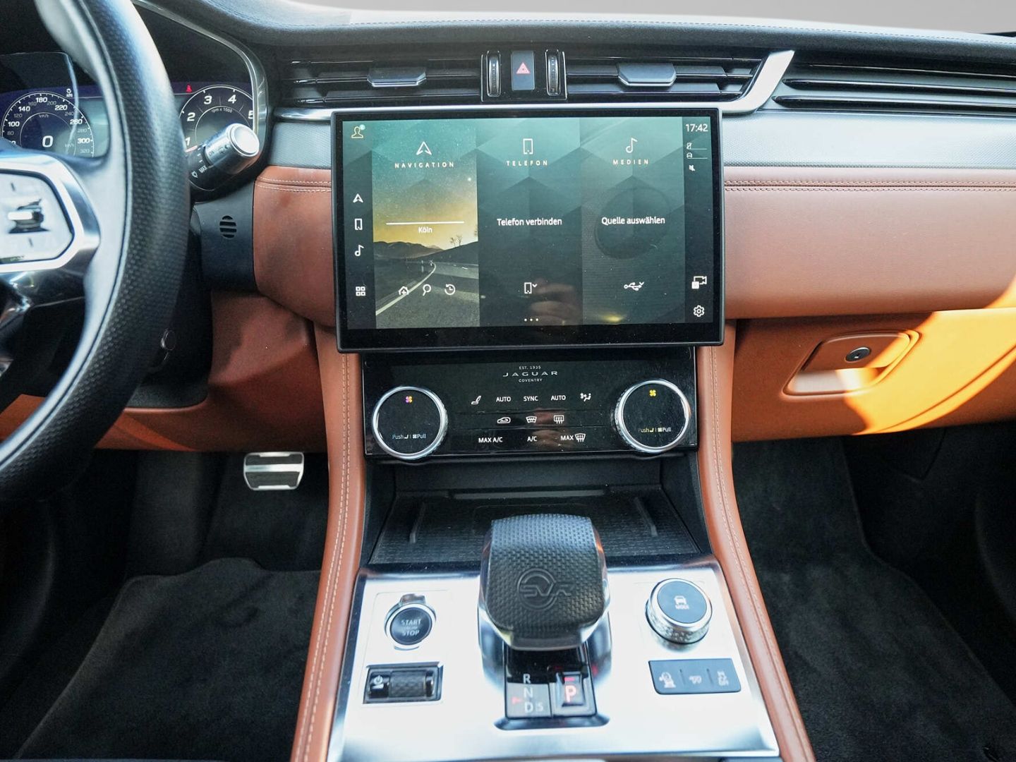 Jaguar F-Pace P550 AWD SVR 5,0 V8 Kompressor