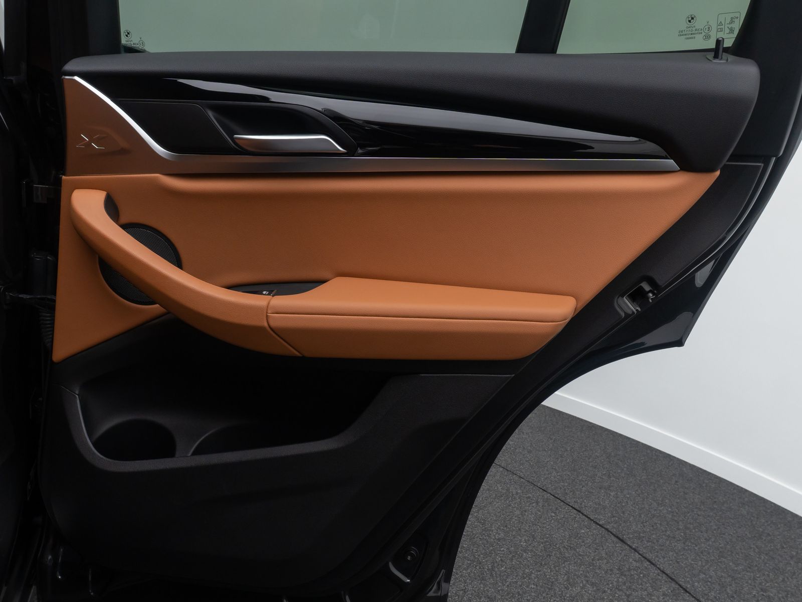 BMW X3 xD30e Alarm HUD DAB Laser Kamera Sport Leder