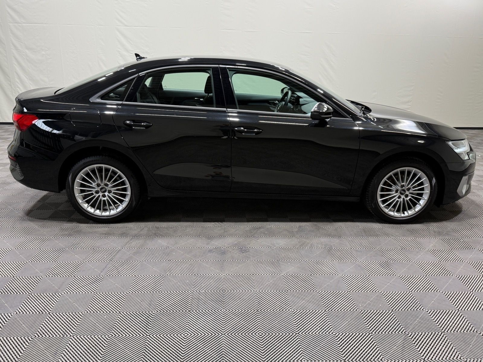 Audi A3 advanced 30 TDI - Samsaru's Car Outlet