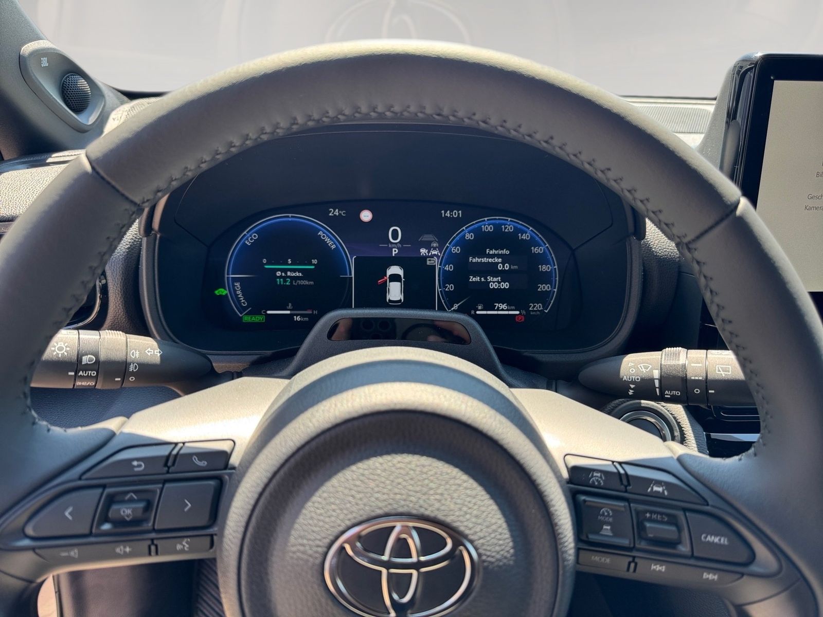 Toyota Yaris Cross 1.5 Hybrid Style Plus Technik + Safe