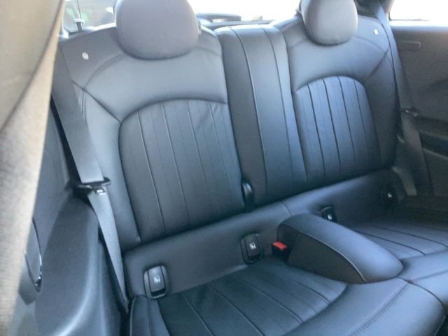 MINI Cooper - Samsaru's Car Outlet