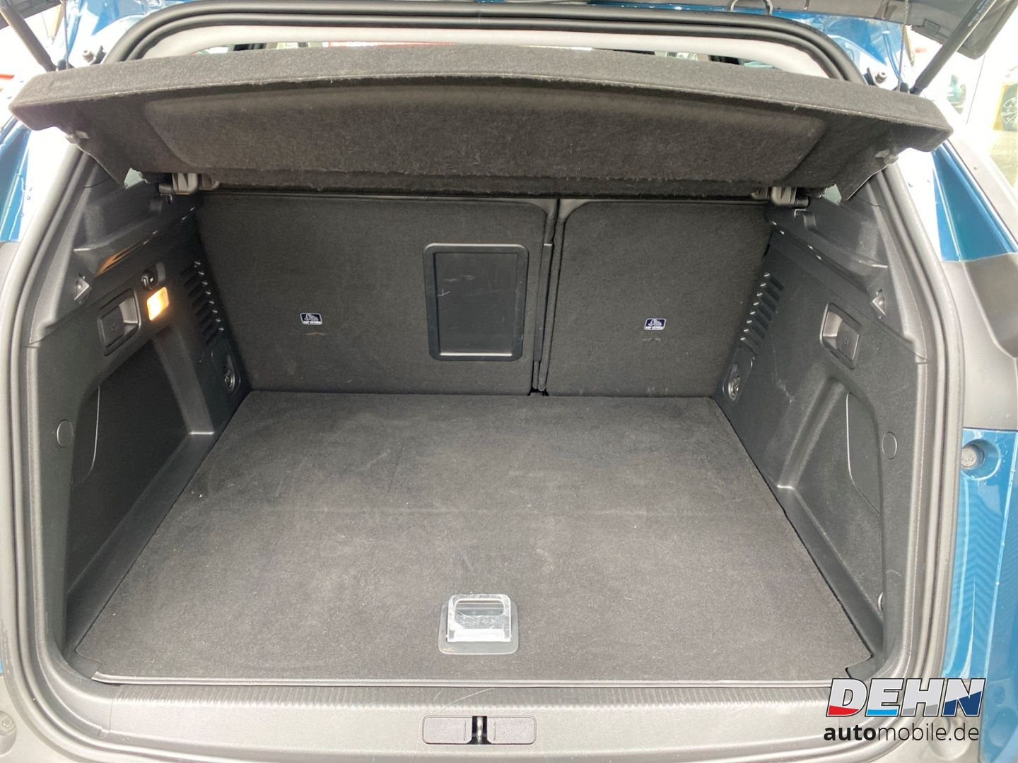Peugeot 3008 Hybrid 225 PHEV Allure Navi SHZ Kamera PDC
