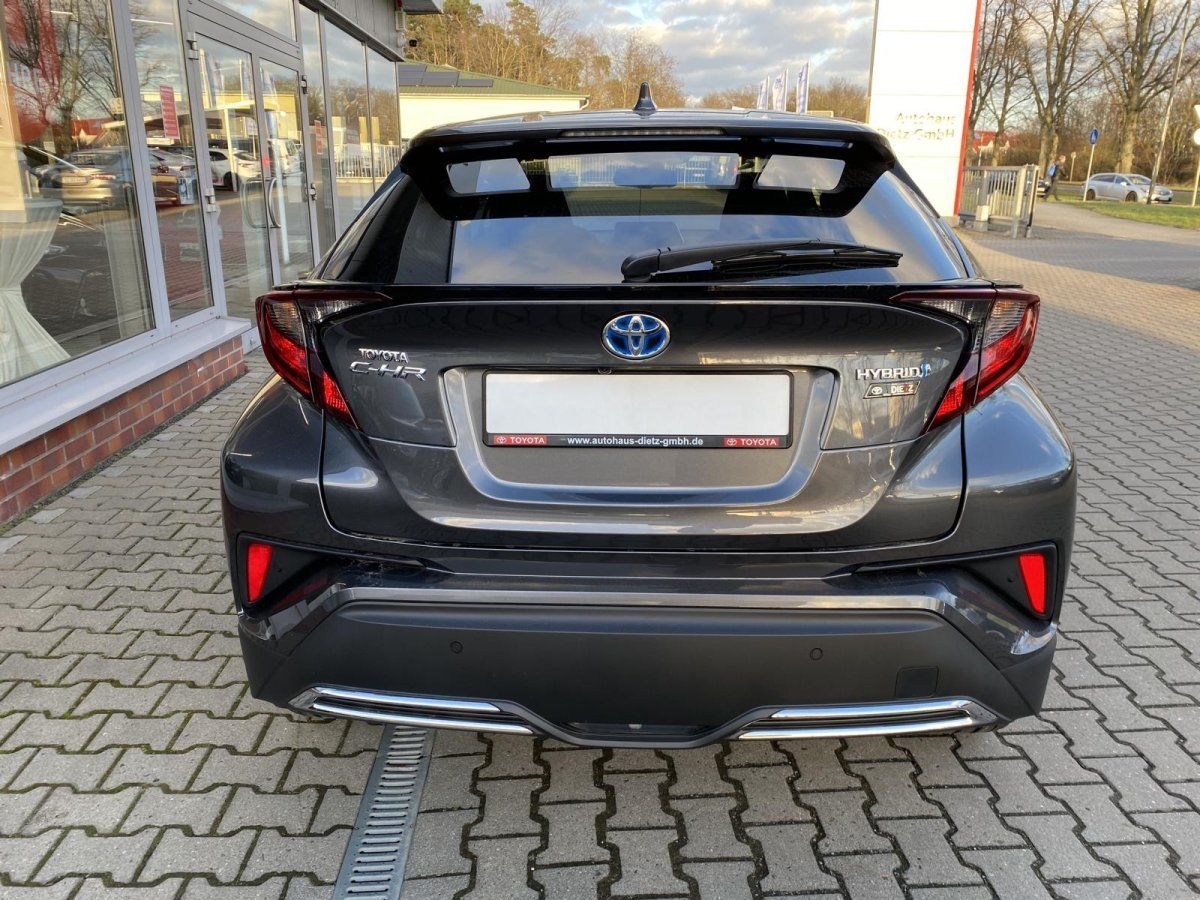 Toyota C-HR 2.0 Hybrid - Samsaru's Car Outlet