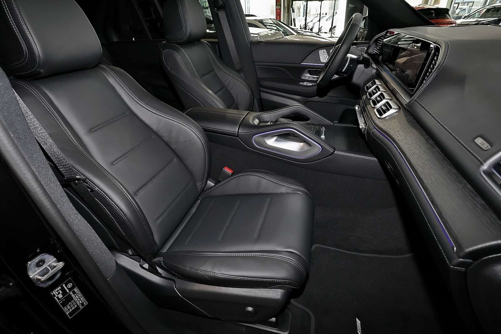 Mercedes-Benz GLE 450 d 4M AMG MBUX+360°+M-LED+Pano+AHK+Fahras