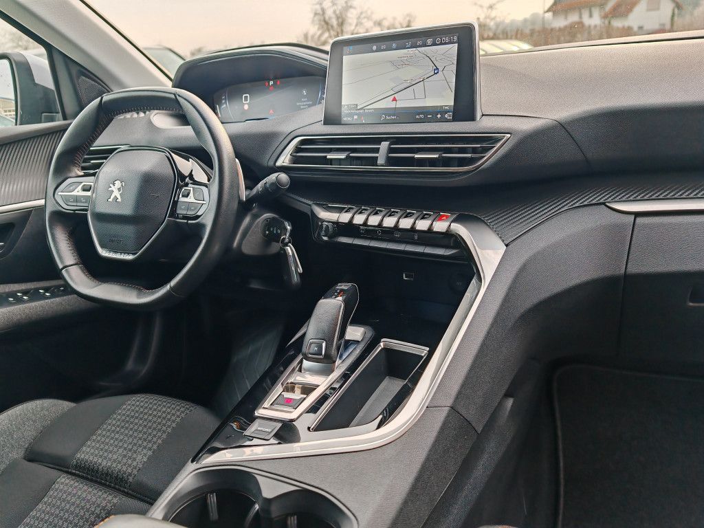Peugeot 5008 BlueHDI 130 EAT8 - Samsaru's Car Outlet