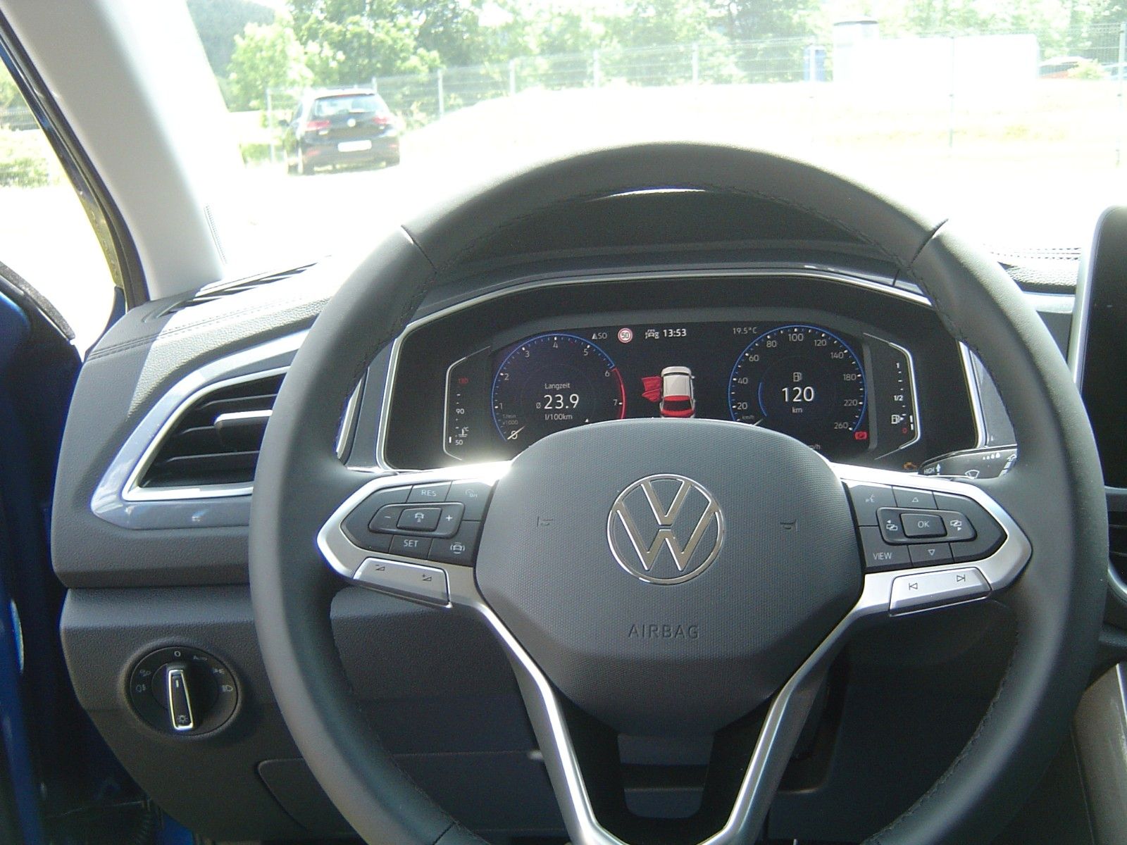Volkswagen T-Roc 1.5 TSI OPF DSG Style - Samsaru's Car Outlet