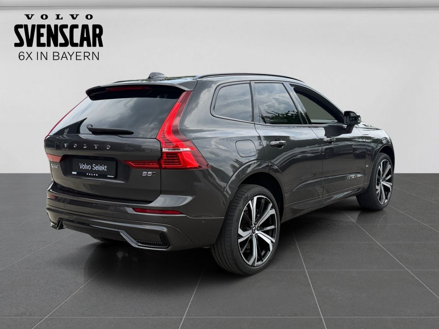 Volvo XC60 Ultimate Dark B5 AWD H&K Luftfederung Stand