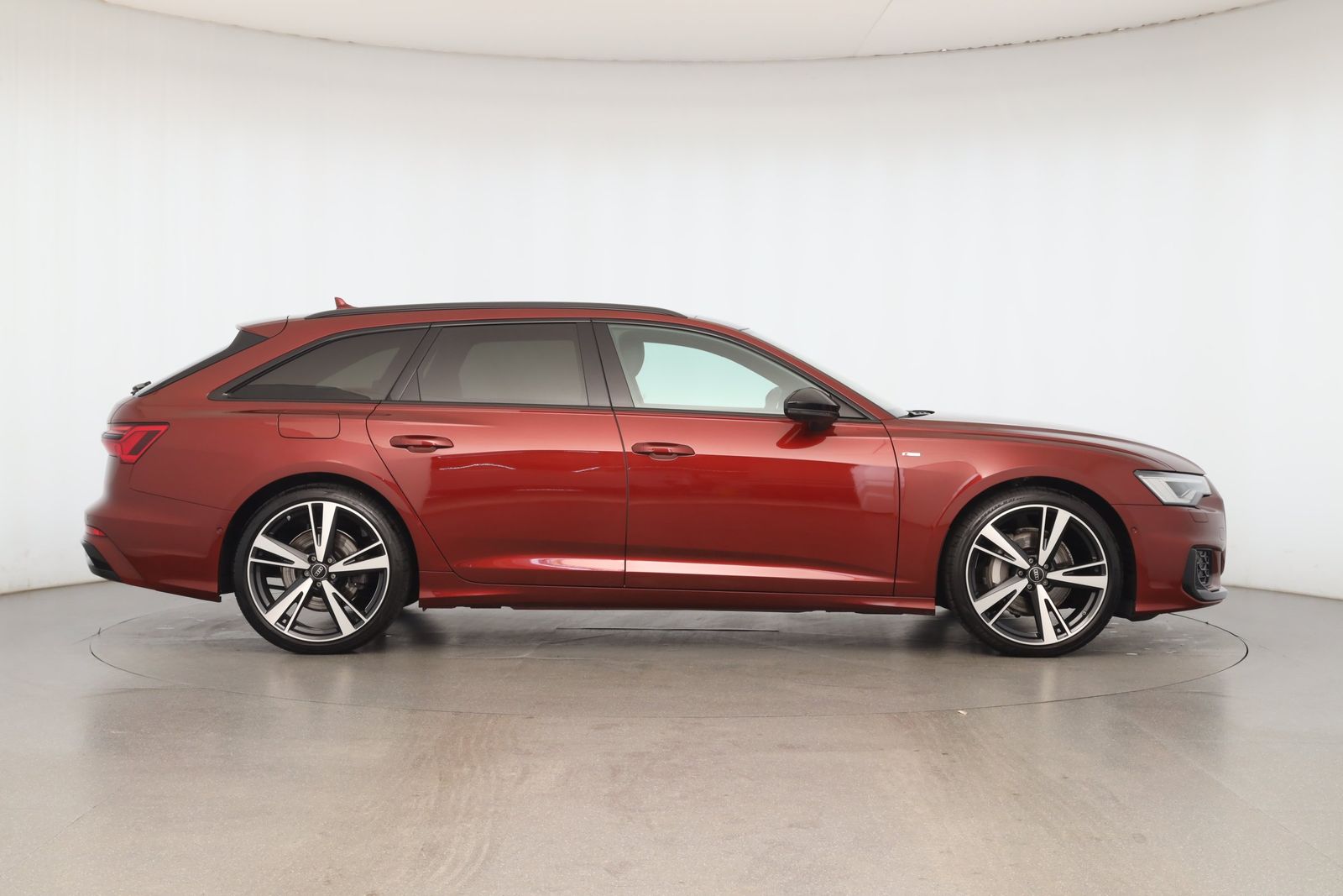 Audi A6 Avant 45 TFSI S tronic S line | PANO | AHK |