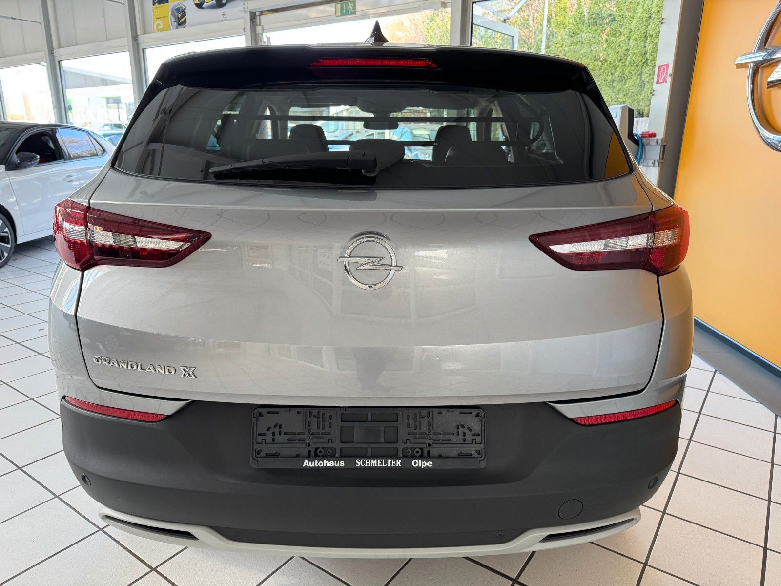 Opel Grandland X Innovation - Samsaru's Car Outlet