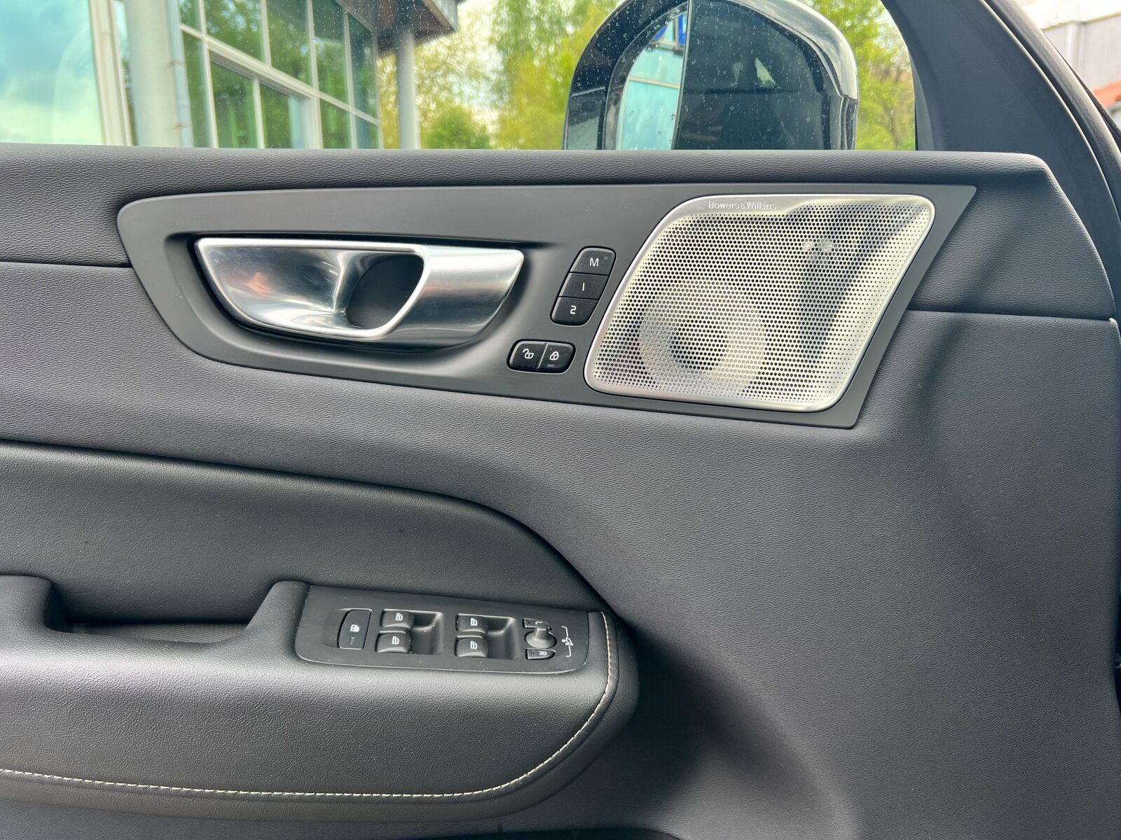 Volvo XC60 T8 AWD Inscription AHK|HEAD-UP|B&W|PANO|