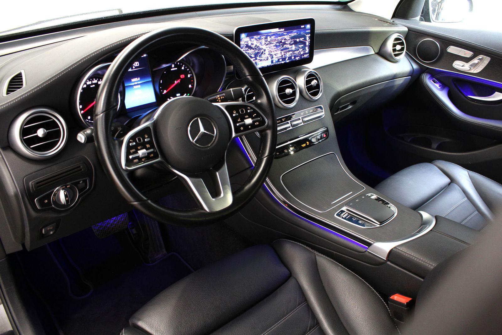 Mercedes-Benz GLC 300de 4Matic AMG LINE - Samsaru's Car Outlet