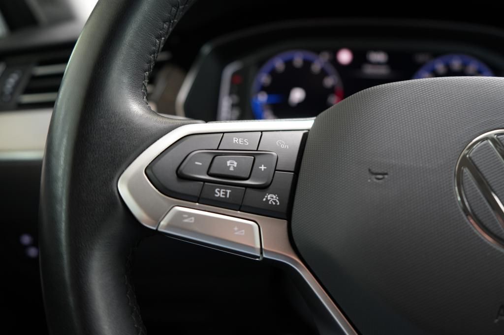 Volkswagen Passat Variant 1.5 TSI Elegance - Samsaru's Car Outlet