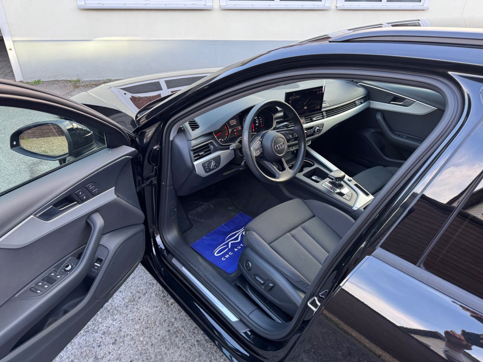 Audi A4 Avant 35 TDI - Samsaru's Car Outlet