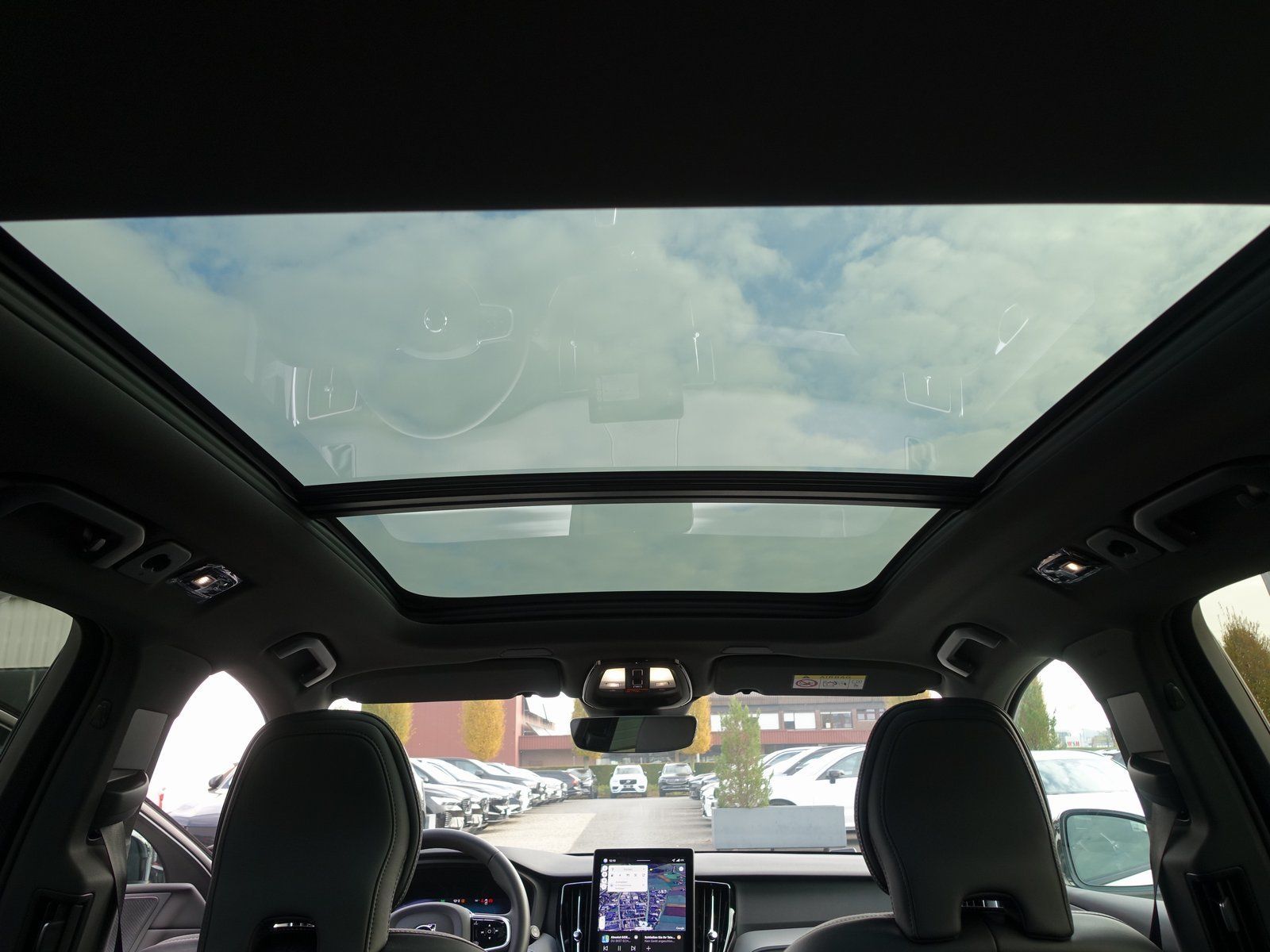 Volvo XC60 T6 Black Edition Plus Dark 360°/AHK/22"