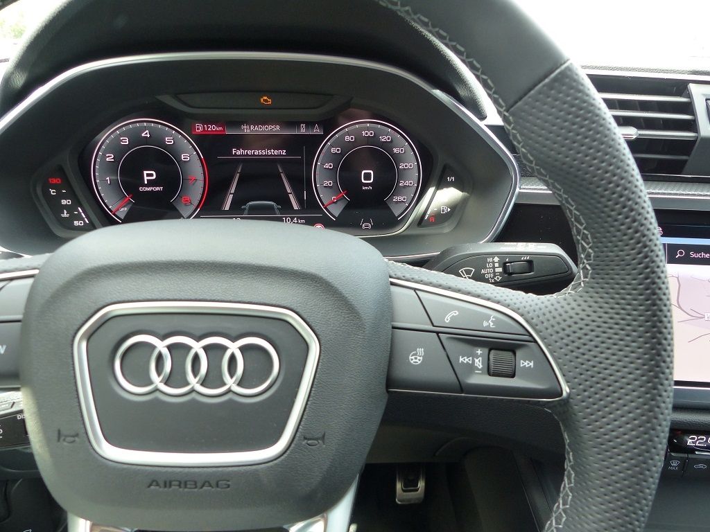 Audi Q3 Sportback 40 TFSI quattro S line - Samsaru's Car Outlet