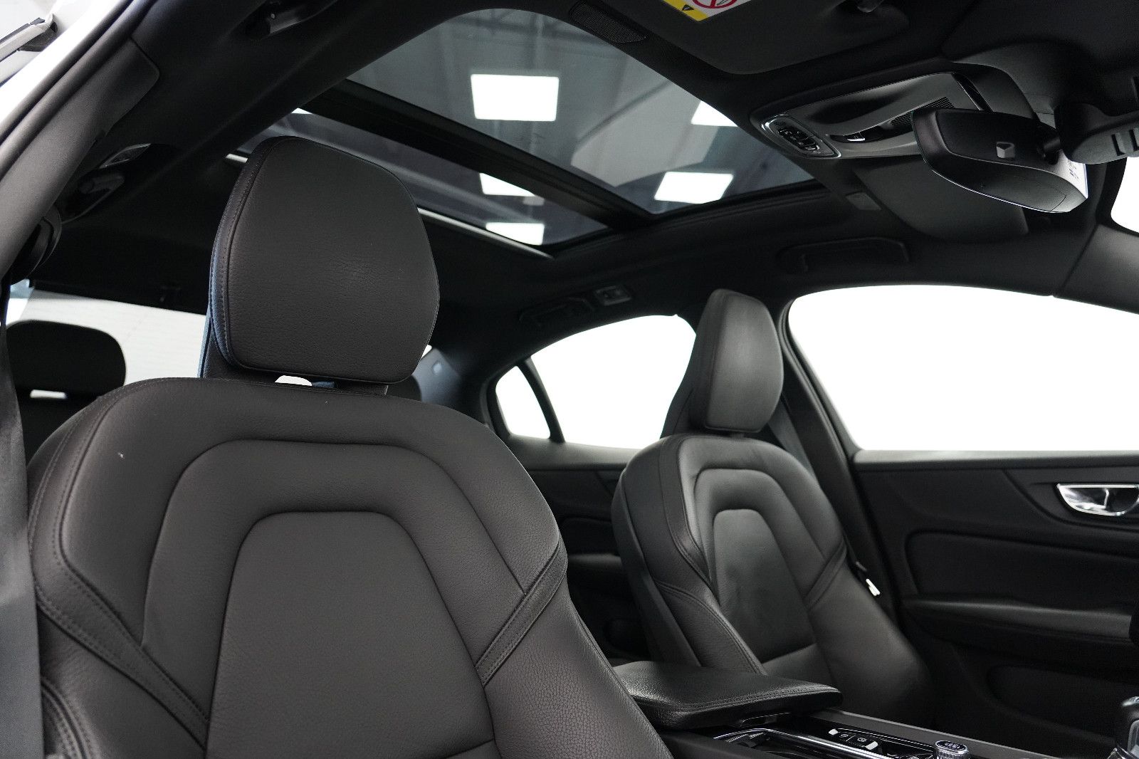 Volvo S60 Lim. T4 R-Design*HUD*PANO*StdHzg*360°K.*LED*
