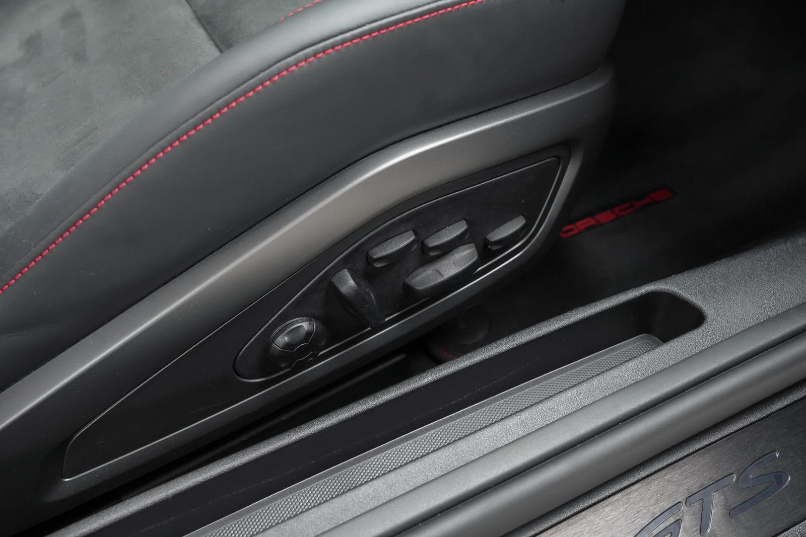 Porsche 992 Targa 4 GTS - Samsaru's Car Outlet