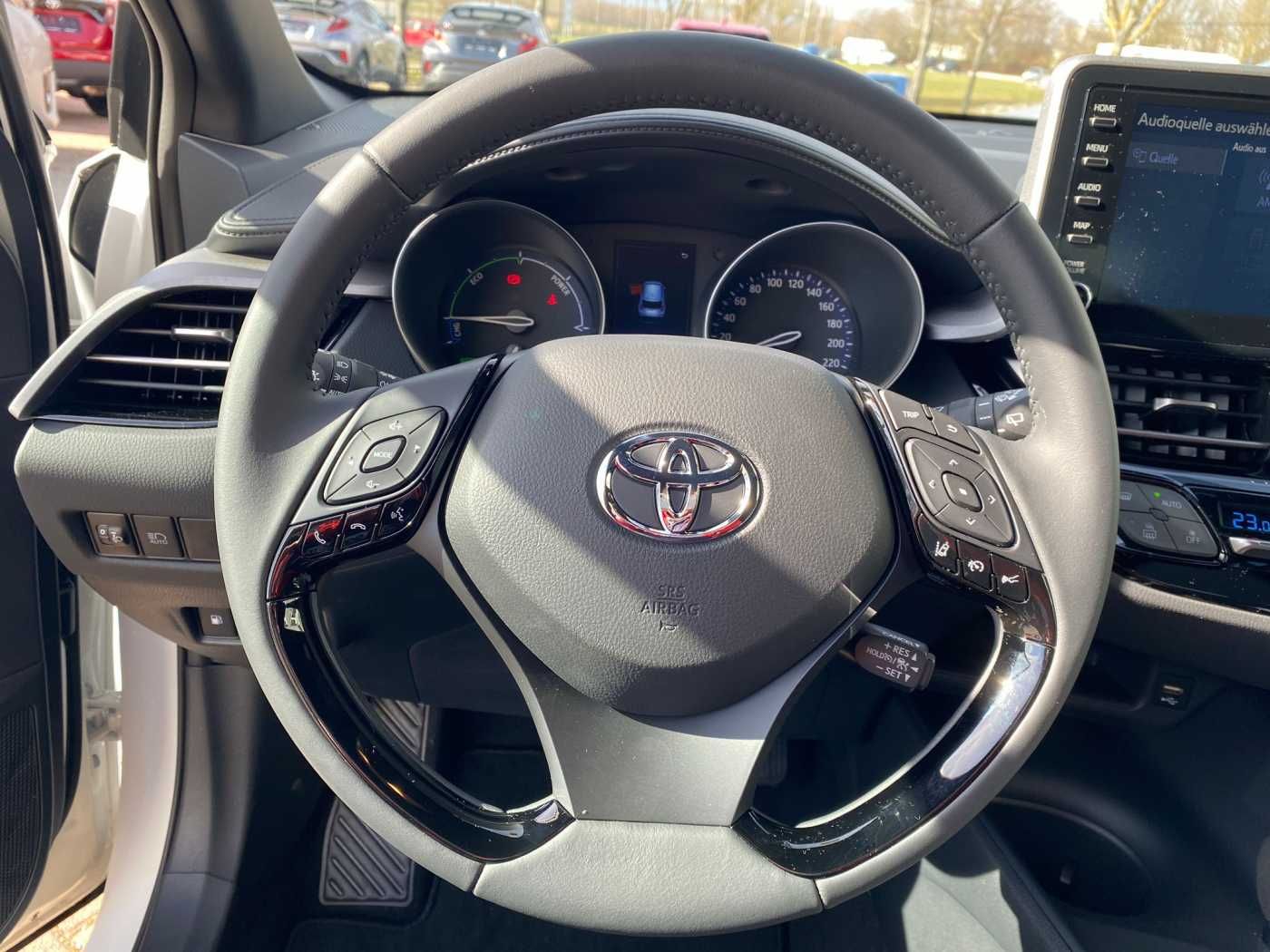 Toyota C-HR 1.8 Hybrid Flow - Samsaru's Car Outlet