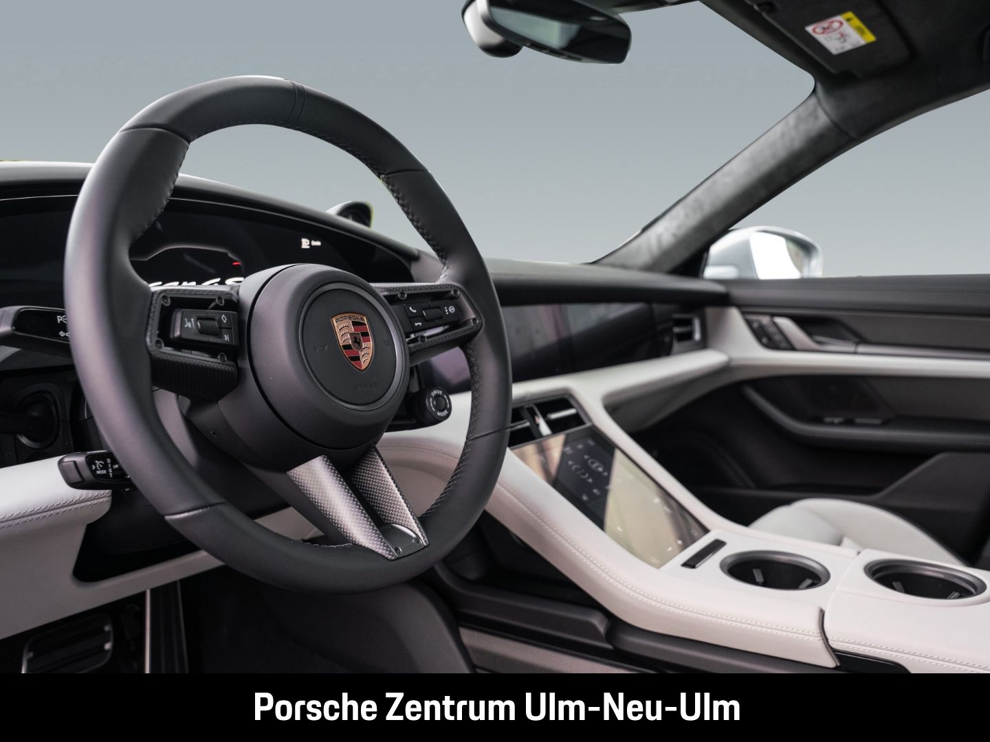 Porsche Taycan 4S Cross Turismo HA-Lenkung Active-Ride