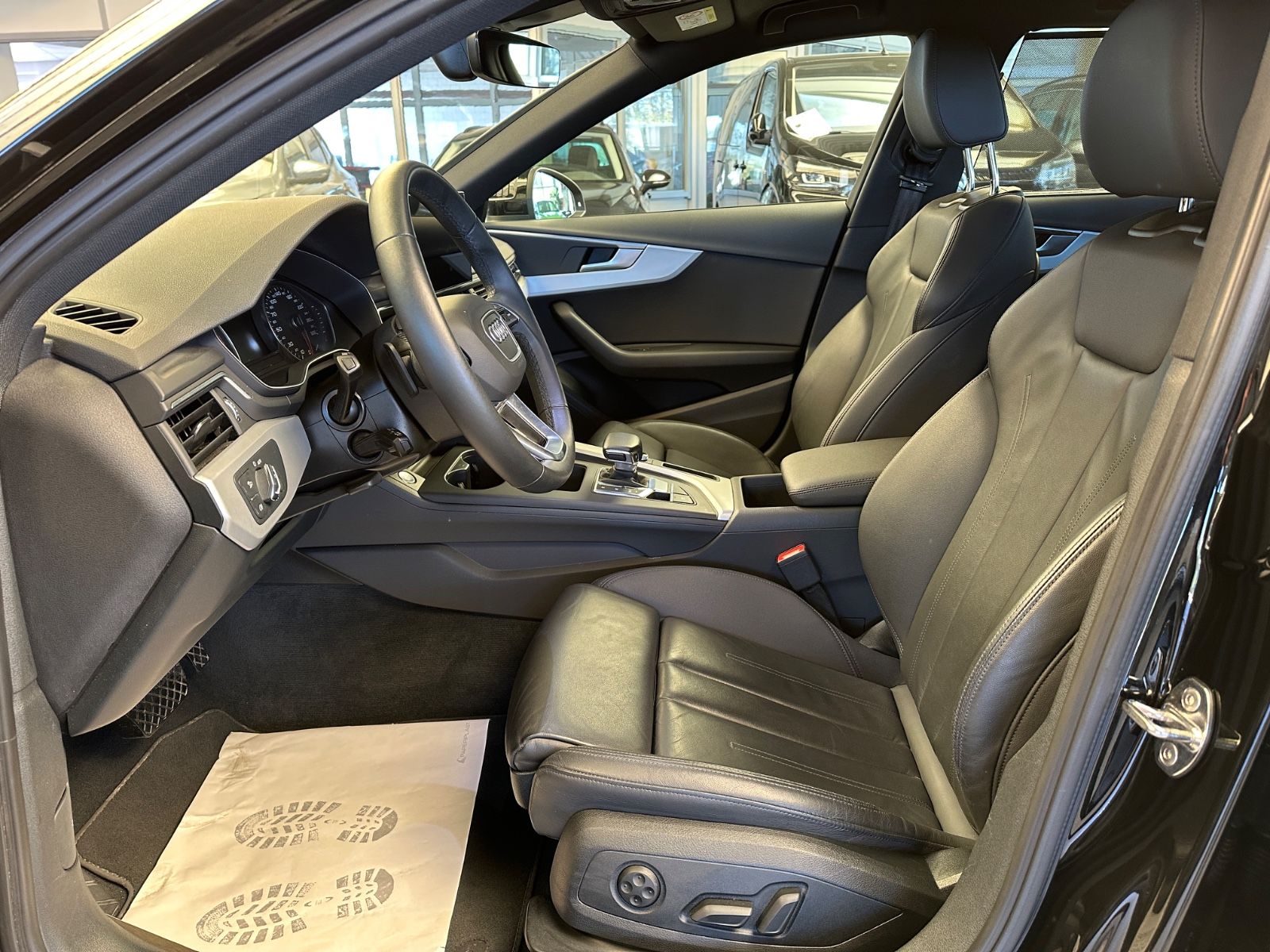 Audi A4 Avant 40 TDI quattro advanced AHK LEDER