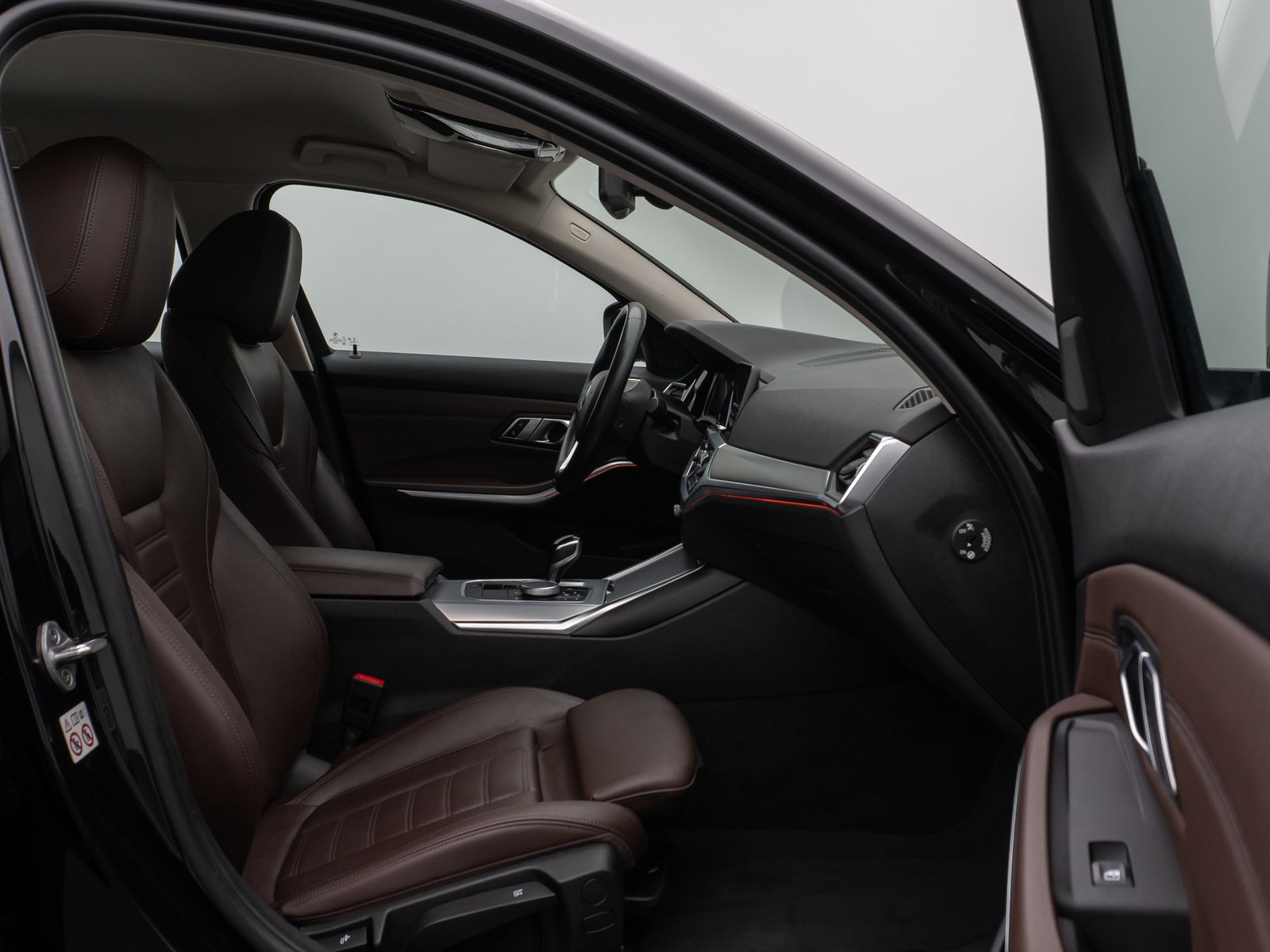 BMW 320d xD Sport Line - Samsaru's Car Outlet