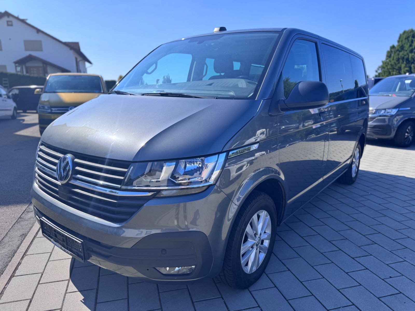 Volkswagen T6 Multivan DSG - Samsaru's Car Outlet