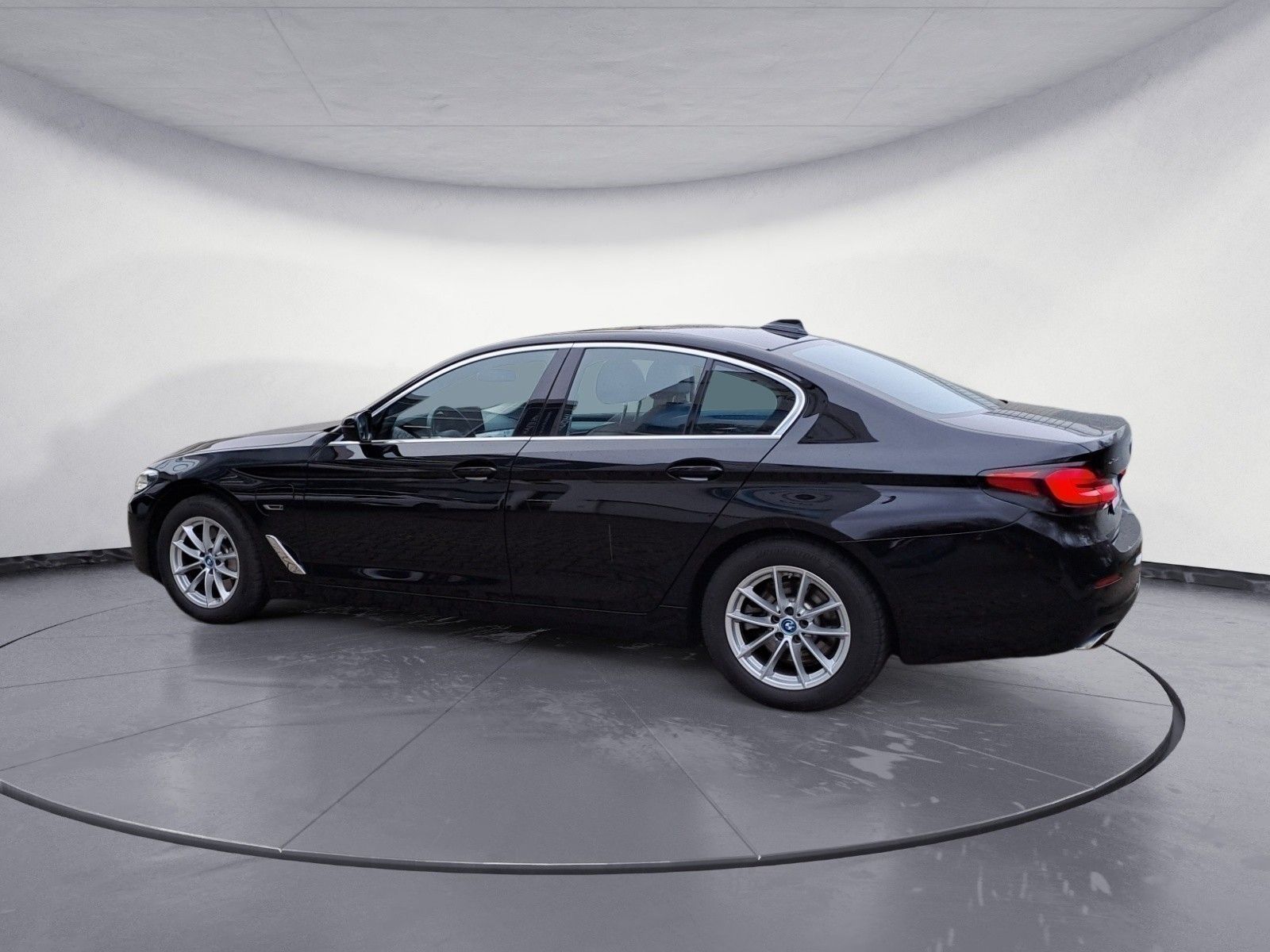 BMW 530e xDrive Aut. Klimaaut. Head-Up AHK Durchlade