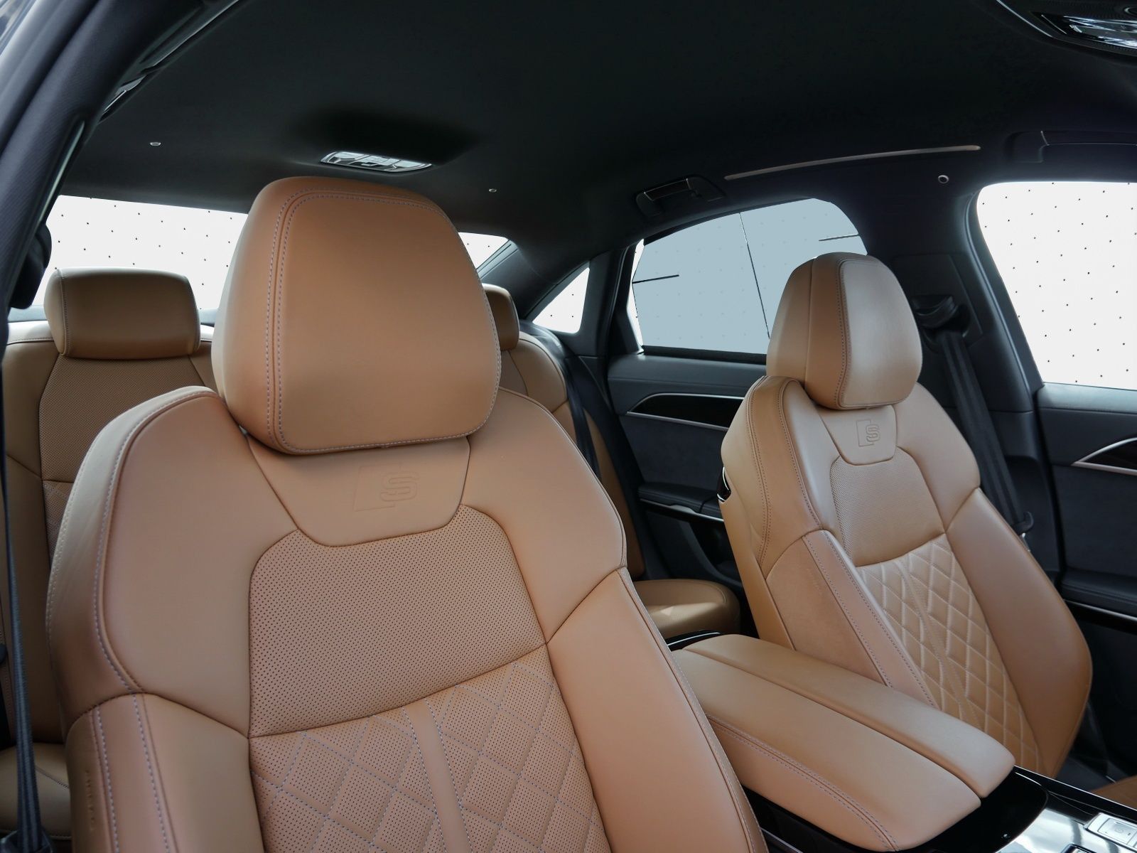 Audi A8 60 TFSI qu. S line - Samsaru's Car Outlet