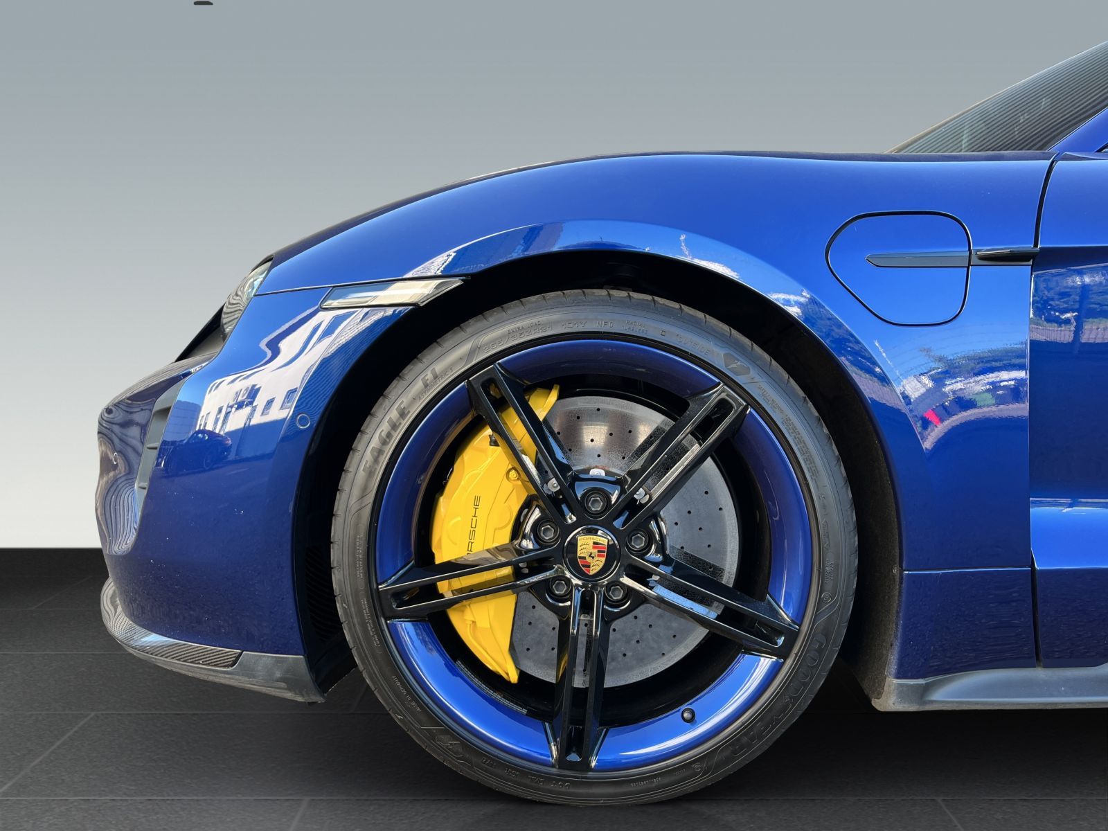 Porsche Taycan GTS PCCB,Headup,Sitzbel.Sportdes.