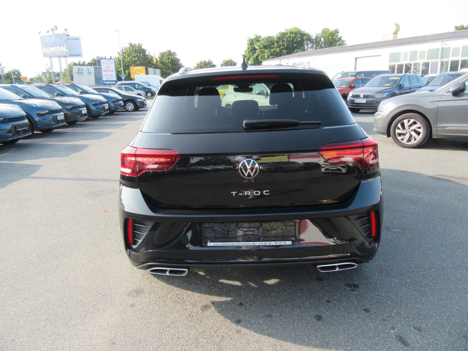 Volkswagen T-Roc R-Line - Samsaru's Car Outlet