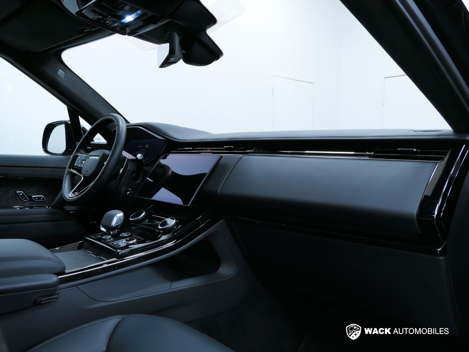 Range Rover Sport First Edition Hybrid - Samsaru's Car Outlet
