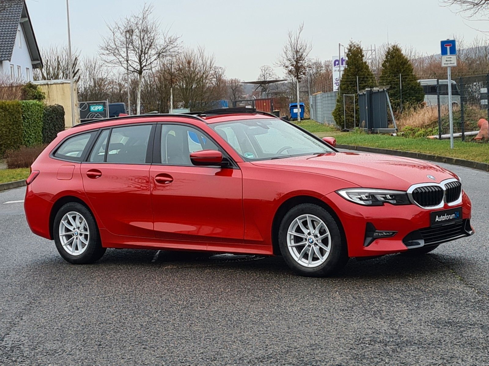 BMW 3 Touring 320 i Sport Line - Samsaru's Car Outlet