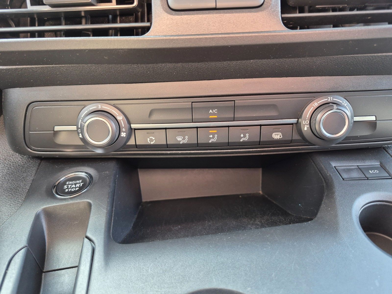 Opel Combo E Cargo Edition - Samsaru's Car Outlet