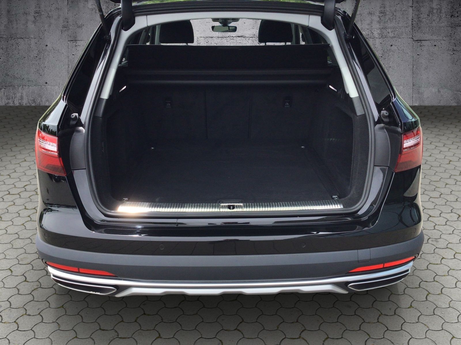 Audi A4 allroad 45 TFSI quattro S-tronic PANO/AHK/NAV