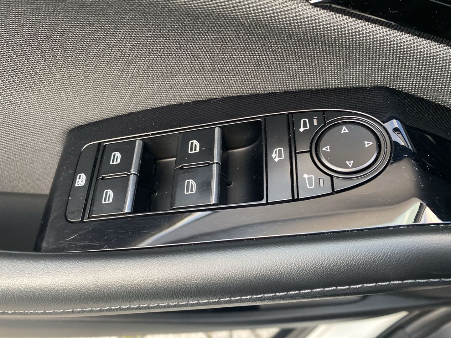 Mazda CX-30 Sky.-X Aut. Exclusive-Line Navi LED Apple